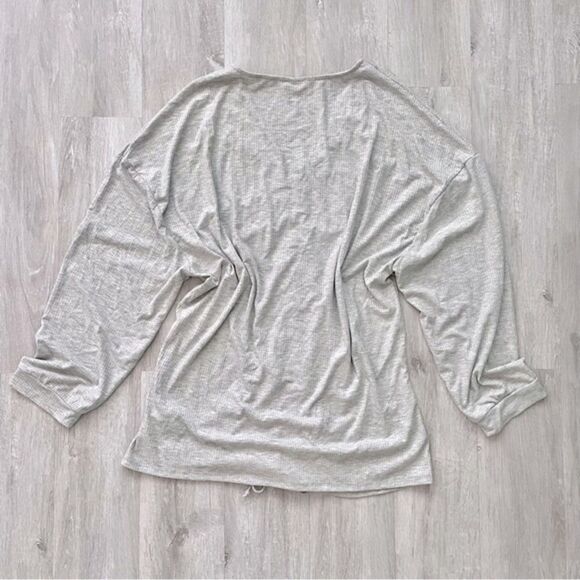 Gray Ruched Long Sleeve Top 2X - Picture 4 of 4